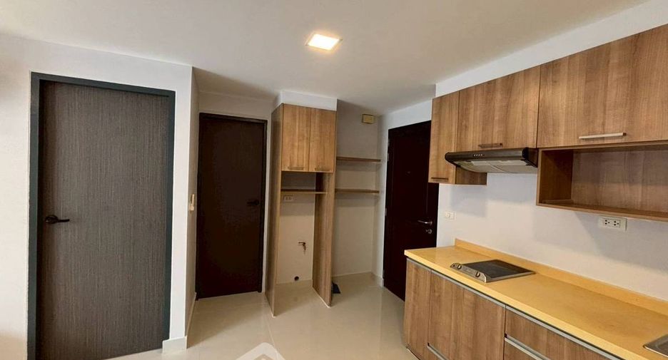 Condo en alquiler de 1 habitaciones en Khlong Toei, Bangkok