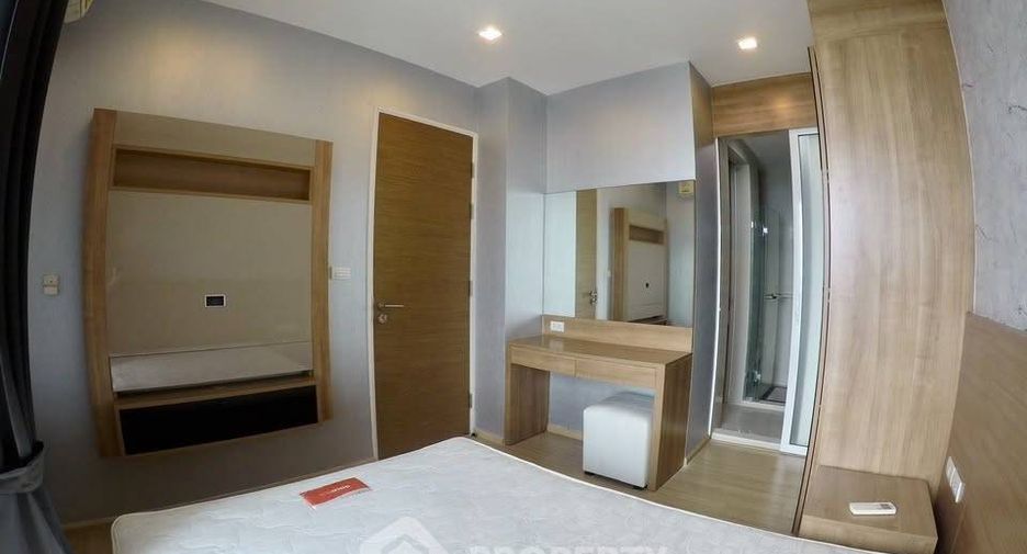 Condo en alquiler de 1 habitaciones en Phra Khanong, Bangkok