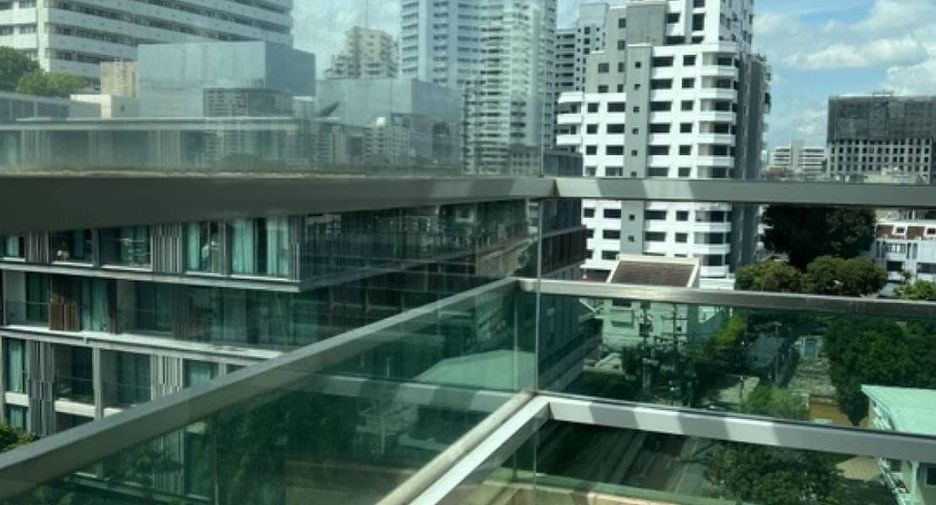 Condo en alquiler de 2 habitaciones en Khlong Toei, Bangkok