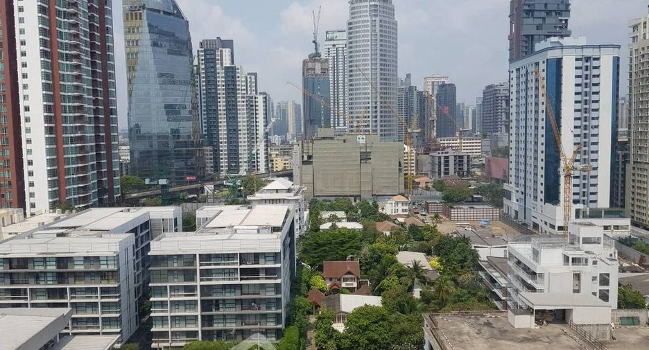 For rent 2 bedrooms condo in Watthana, Bangkok