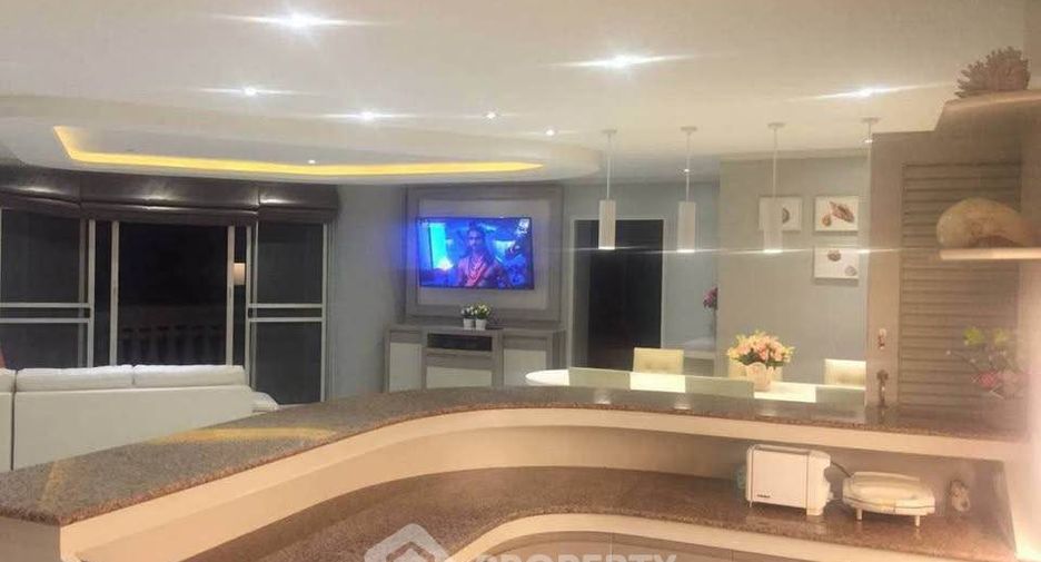 For rent 3 bedrooms condo in Bang Lamung, Chonburi