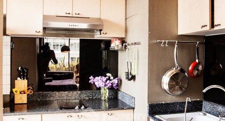 For rent 1 bed condo in Watthana, Bangkok