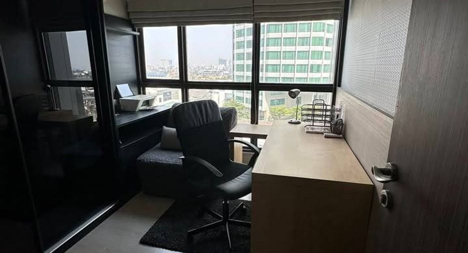 For rent 2 bedrooms condo in Khlong Toei, Bangkok