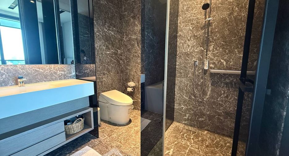 For rent 1 bed condo in Khlong San, Bangkok