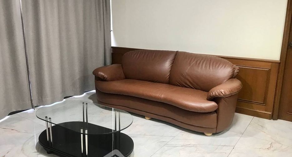 Wohnung zur Miete mit 3 Zimmer in Watthana, Bangkok
