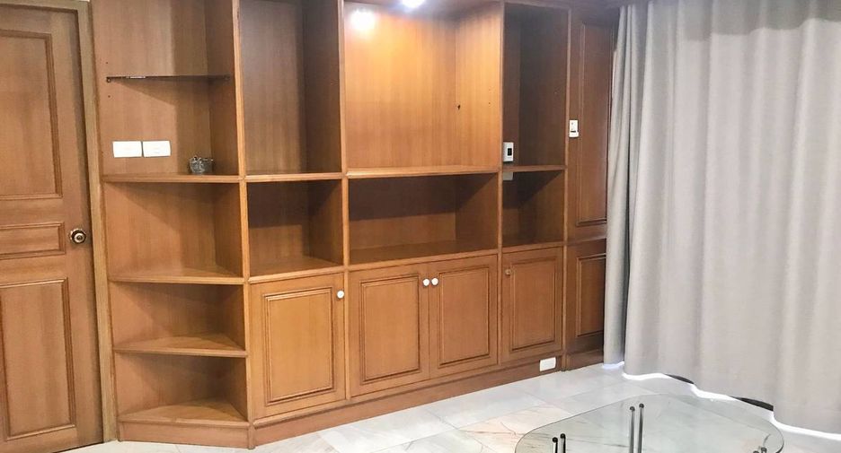 Wohnung zur Miete mit 3 Zimmer in Watthana, Bangkok