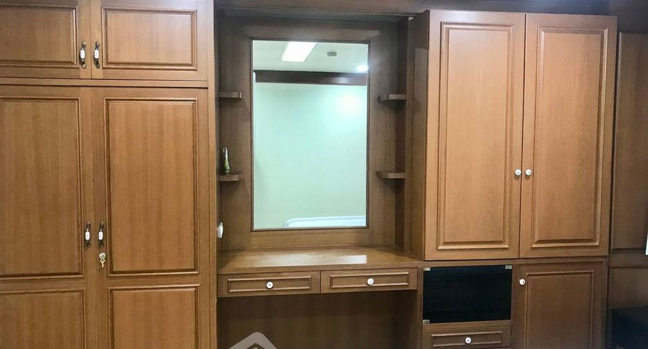 Wohnung zur Miete mit 3 Zimmer in Watthana, Bangkok
