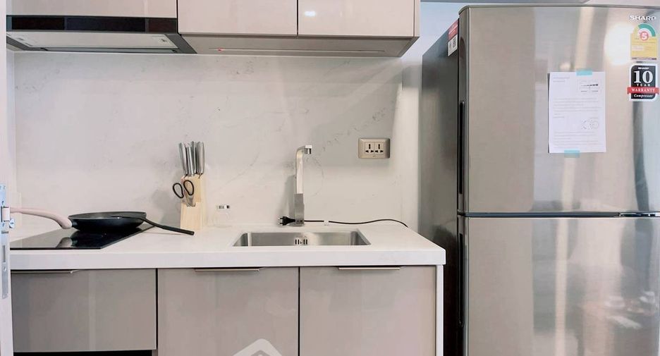 Wohnung zur Miete mit 1 Zimmer in Huai Khwang, Bangkok
