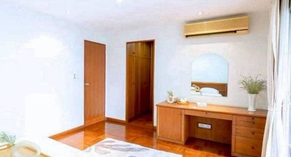 À louer 3 chambres appartement à Khlong Toei, Bangkok