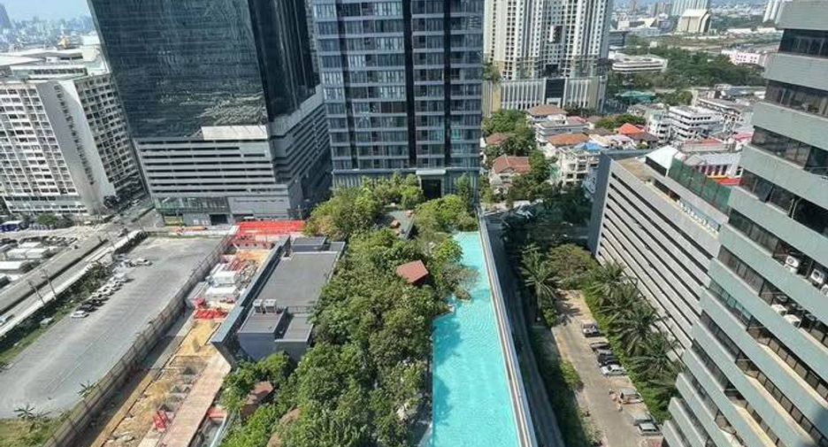 For rent 1 bed condo in Huai Khwang, Bangkok