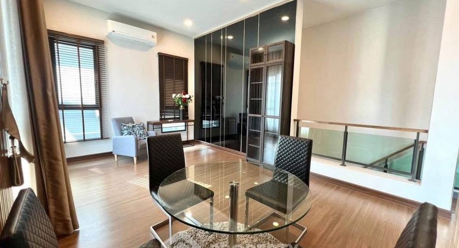 For rent 4 ベッドルーム house in Bang Na, Bangkok