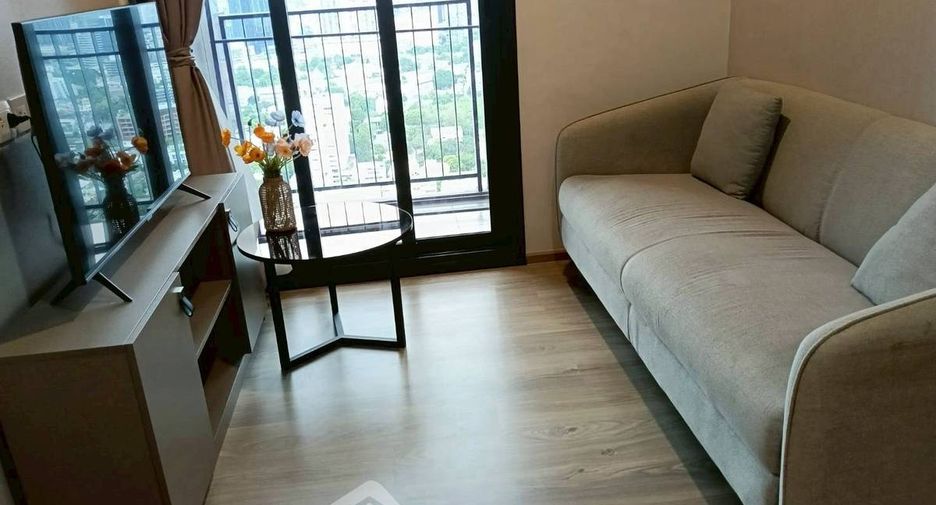 For rent 1 bed condo in Khlong Toei, Bangkok