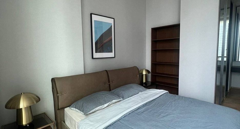For rent 2 bedrooms condo in Pathum Wan, Bangkok