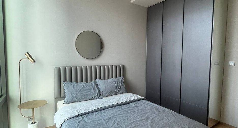 For rent 2 bedrooms condo in Pathum Wan, Bangkok