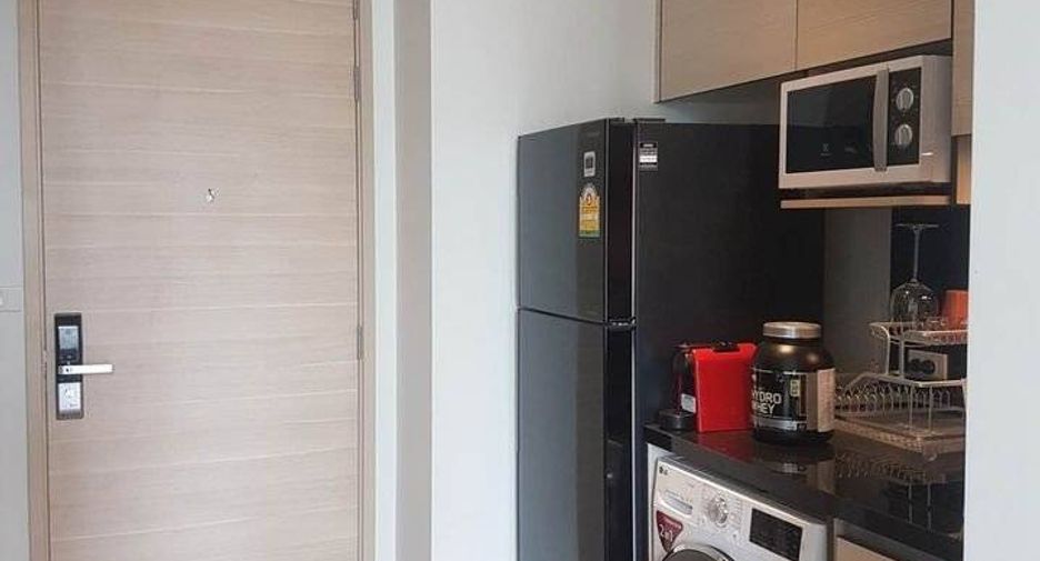 Condo en alquiler de 1 habitaciones en Khlong Toei, Bangkok