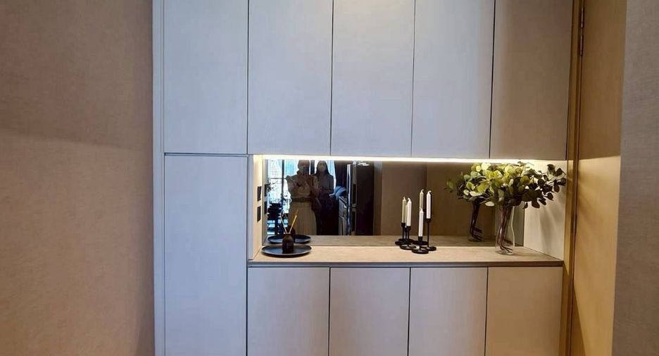 For rent 2 bedrooms condo in Khlong Toei, Bangkok