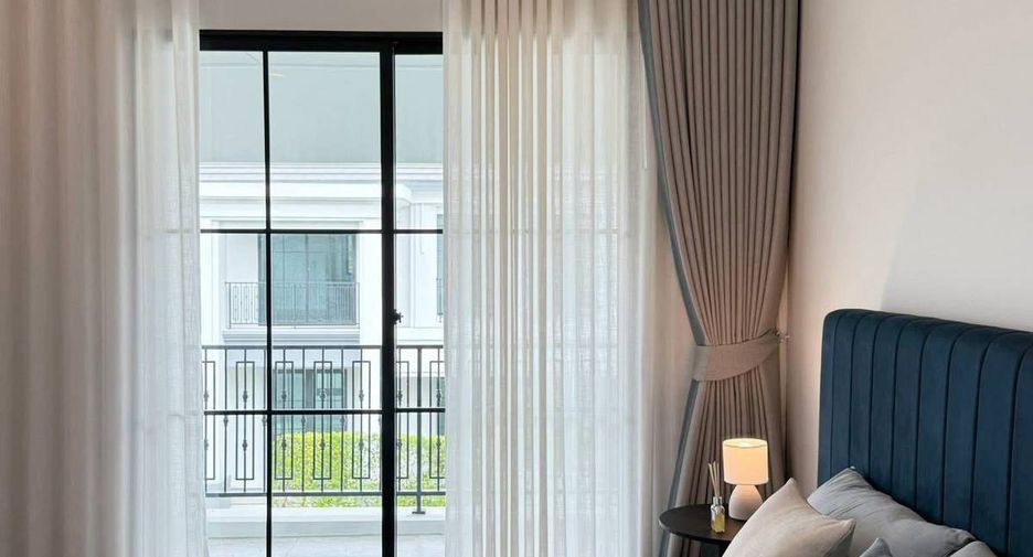 À louer 4 chambres maison à Khan Na Yao, Bangkok