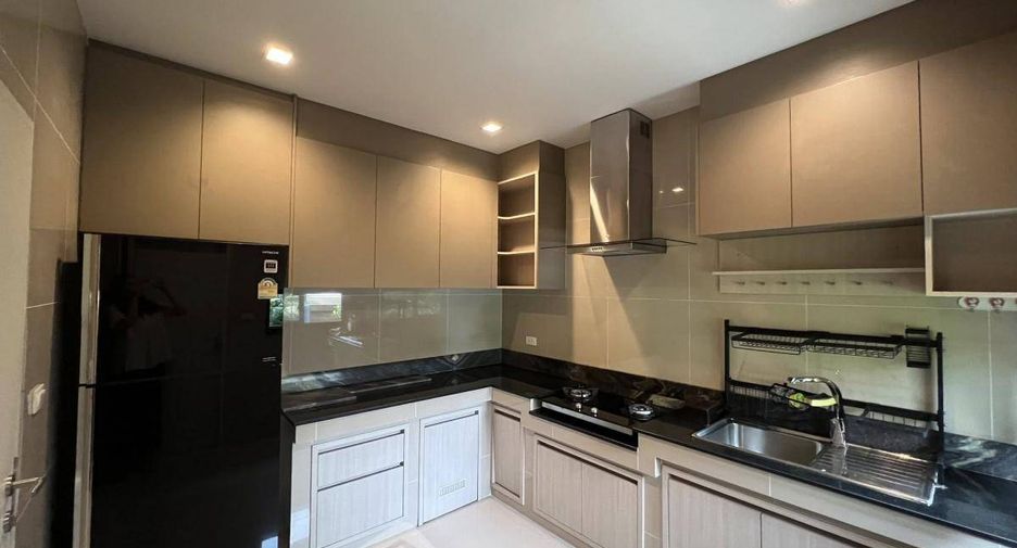 Haus zur Miete mit 4 Zimmer in Bang Phli, Samut Prakan