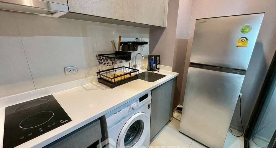 Wohnung zur Miete mit 1 Zimmer in Huai Khwang, Bangkok