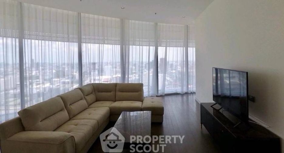 For rent 2 bedrooms apartment in Pathum Wan, Bangkok