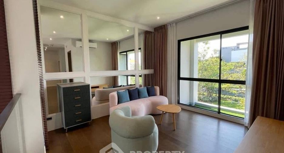 For rent 4 bedrooms house in Wang Thonglang, Bangkok