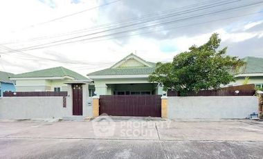 À louer 4 chambres villa à Bang Lamung, Chonburi