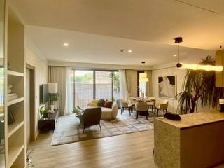 For rent 3 bedrooms condo in Huai Khwang, Bangkok