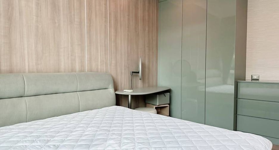 For rent 2 bedrooms condo in Watthana, Bangkok