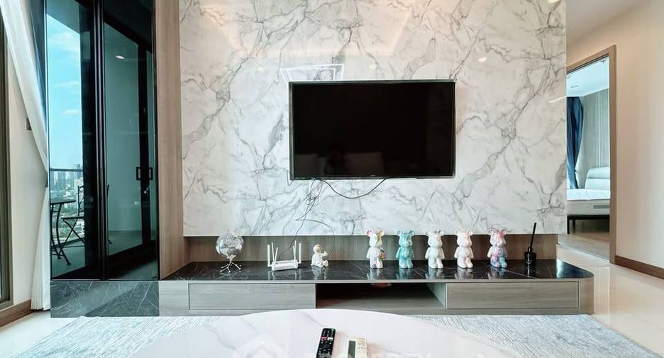 For rent 2 bedrooms condo in Watthana, Bangkok