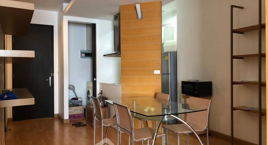 Condo en alquiler de 2 habitaciones en Khlong Toei, Bangkok