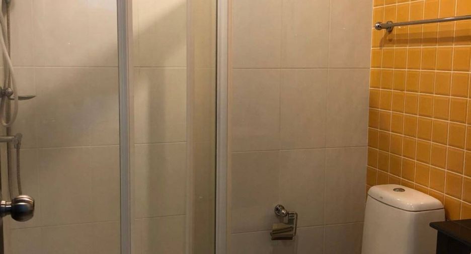 Condo en alquiler de 2 habitaciones en Khlong Toei, Bangkok