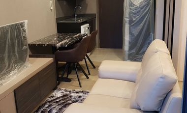 À louer 1 chambre condo à Bang Rak, Bangkok