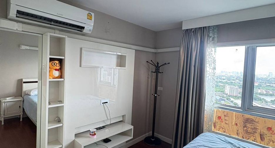 For rent 3 ベッドルーム condo in Huai Khwang, Bangkok