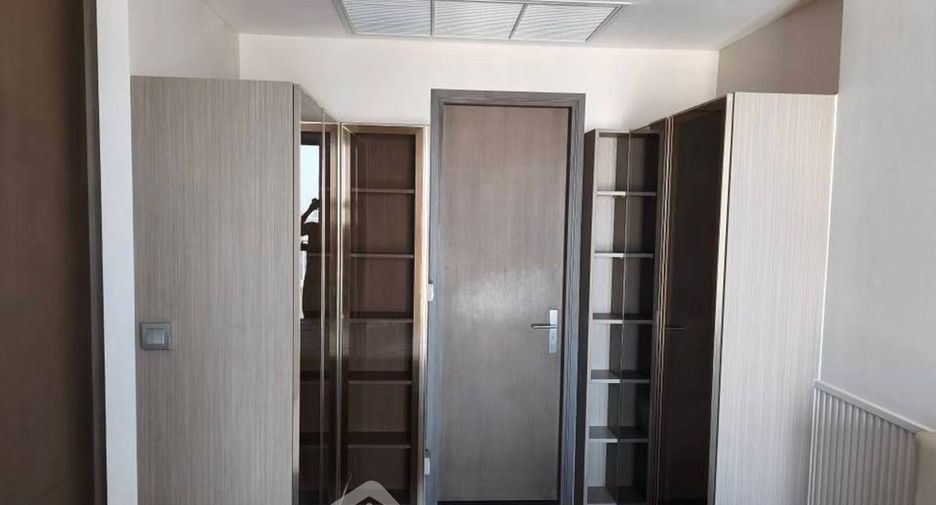 Condo en alquiler de 1 habitaciones en Bang Rak, Bangkok