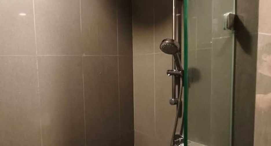 Condo en alquiler de 1 habitaciones en Bang Rak, Bangkok