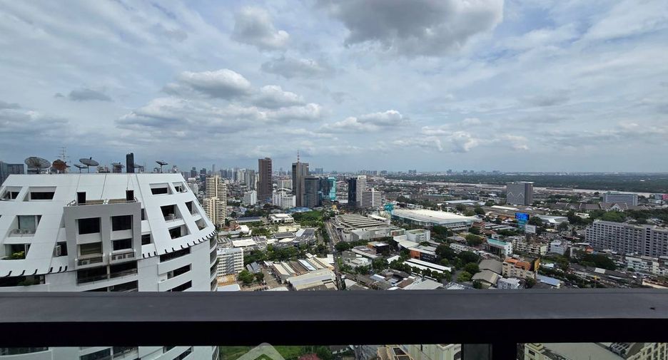 À louer 2 chambres condo à Khlong Toei, Bangkok