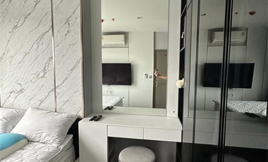 À vendre 2 chambres condo à Huai Khwang, Bangkok