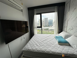 À vendre 2 chambres condo à Huai Khwang, Bangkok
