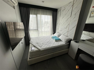 À vendre 2 chambres condo à Huai Khwang, Bangkok
