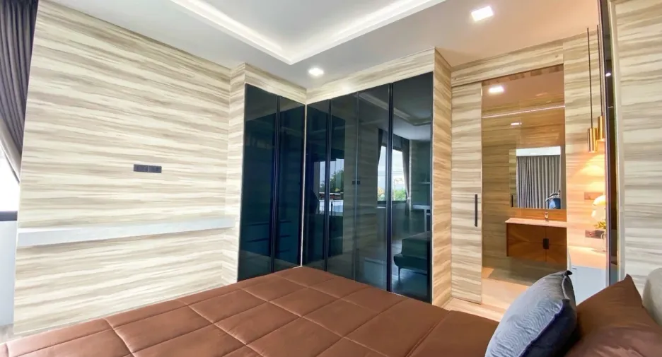 À vendre et à louer 4 chambres maison à Bang Lamung, Chonburi