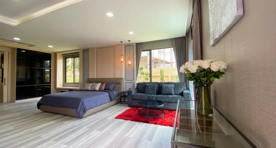 À vendre et à louer 4 chambres maison à Bang Lamung, Chonburi