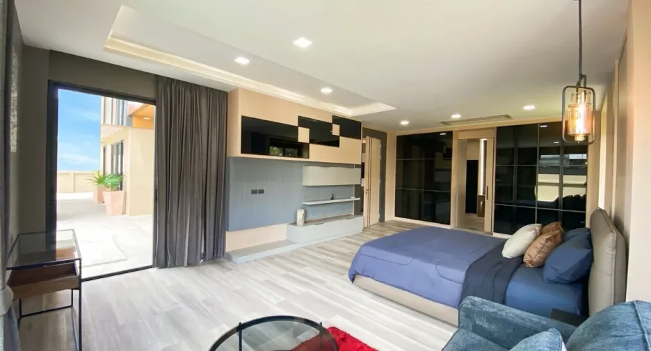 À vendre et à louer 4 chambres maison à Bang Lamung, Chonburi