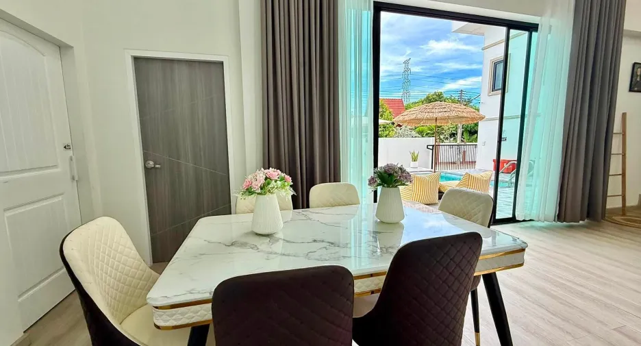 For sale 4 bedrooms villa in Bang Lamung, Chonburi