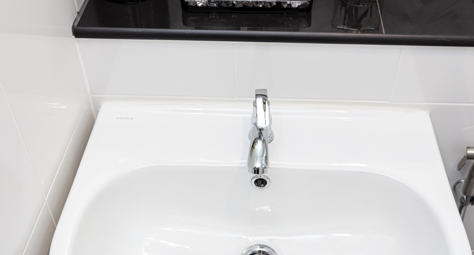 For sale 1 bed condo 