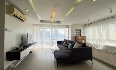 À louer 3 chambres condo à Huai Khwang, Bangkok