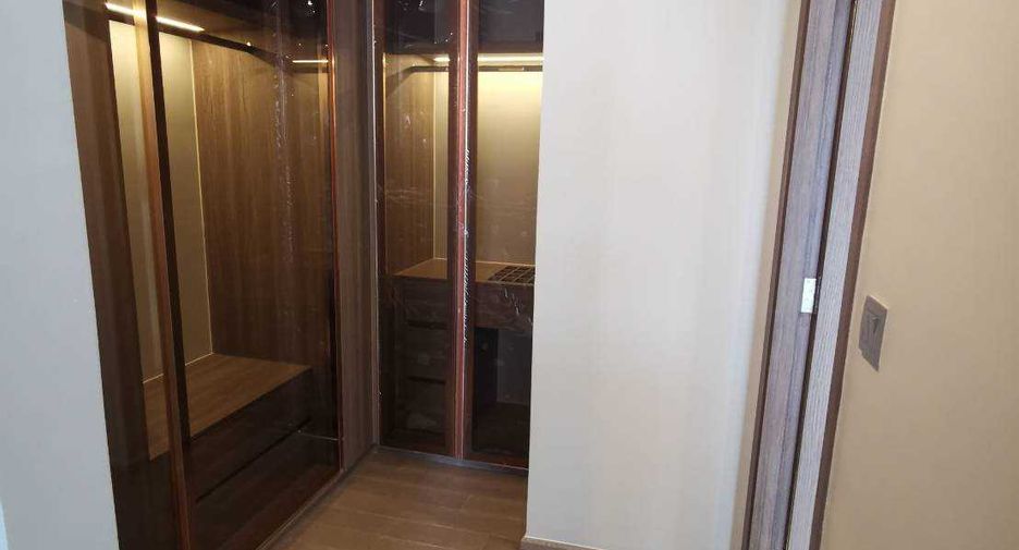 Wohnung zur Miete und zum Kauf mit 2 Zimmer in Khlong Toei, Bangkok
