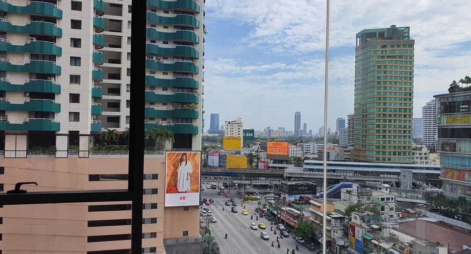 Wohnung zur Miete und zum Kauf mit 2 Zimmer in Khlong Toei, Bangkok