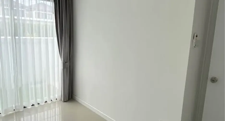 À louer 4 chambres maison à Bang Lamung, Chonburi