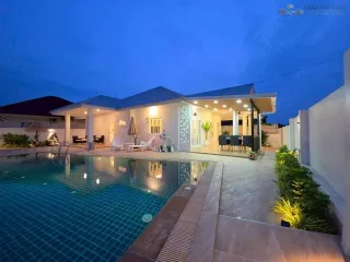 For sale 3 ベッドルーム villa in Bang Saray, Pattaya
