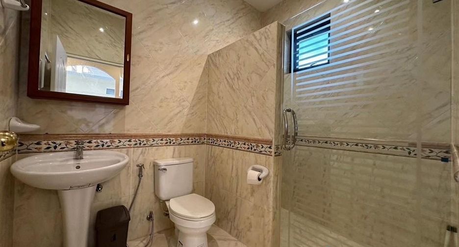 Haus zur Miete und zum Kauf mit 4 Zimmer in Bang Lamung, Chonburi